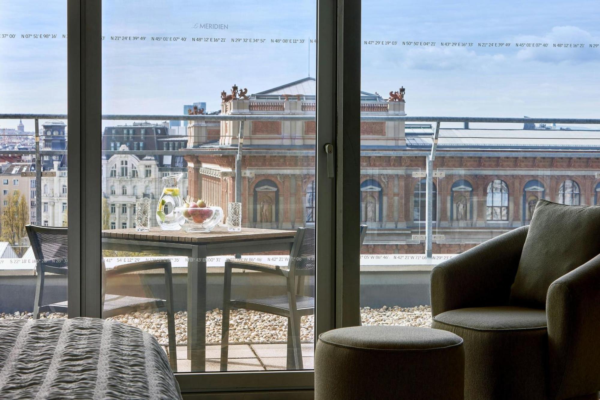 Le Méridien Viena Exterior foto View from a suite